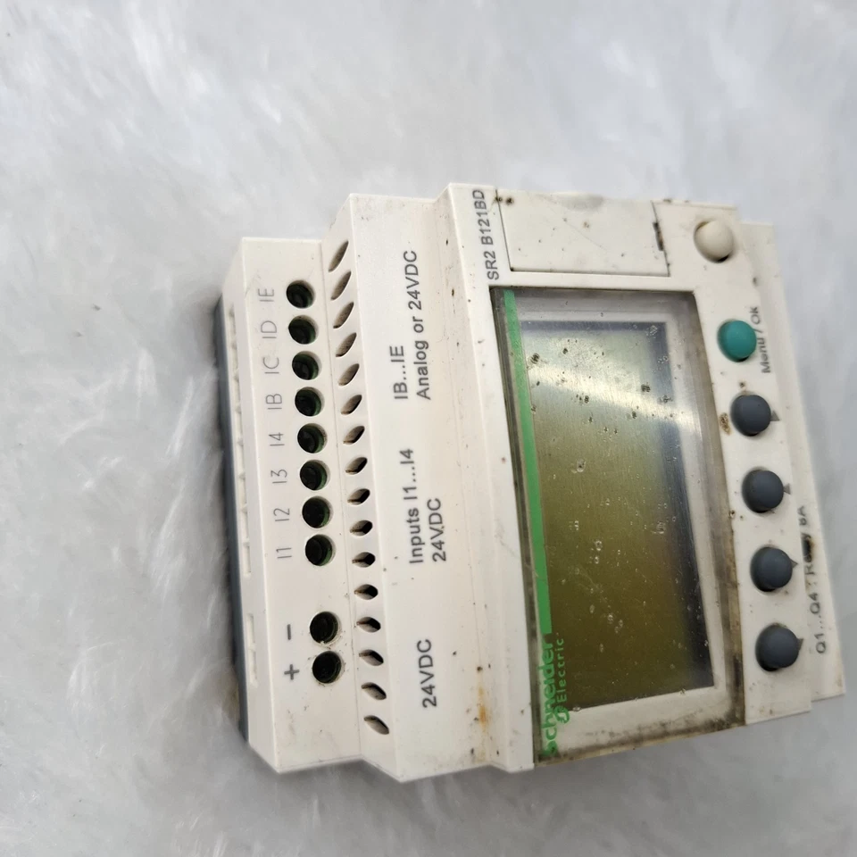 Schneider Electric Zelio SR2 B121BD Compact Smart Relay 24VDc SR2B121BD